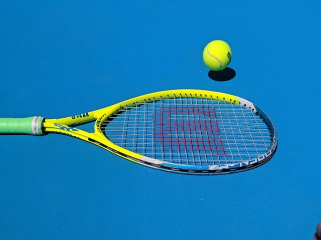 Tennis racquet